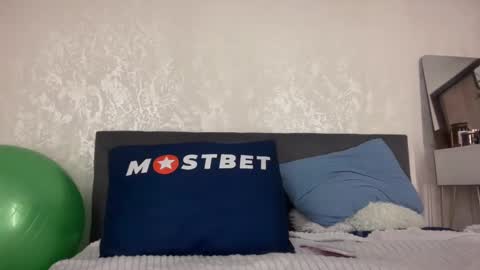 KristenFlame online show from 01-08-25, 05:05