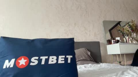 KristenFlame online show from 01-10-25, 09:13