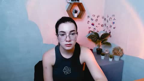 Snapshot of kristenx_x chatting on 09-19-25, 11:44 Kristen online show from 09-19-25, 11:44