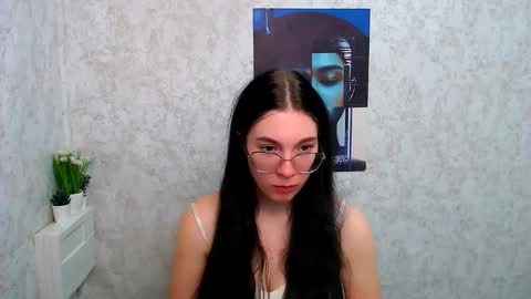 Kristen online show from 11-10-25, 10:47