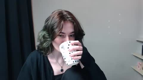 Kristina online show from 01-07-25, 01:24