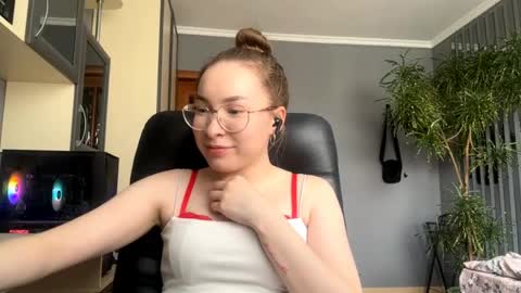 Mila online show from 04-23-26, 11:20