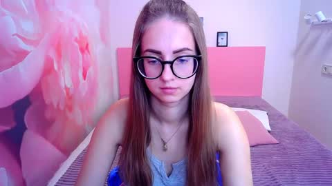 Snapshot of kristina_adel chatting on 01-10-25, 08:29 Kristina Adel online show from 01-10-25, 08:29