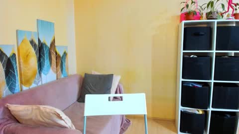 Christina online show from 10-13-25, 08:03