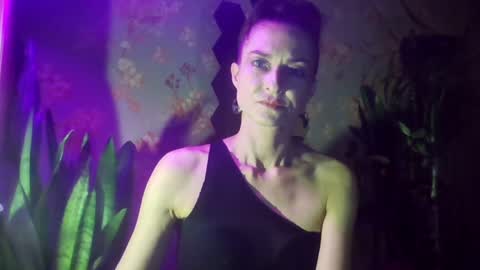 Snapshot of kristinagold44 chatting on 12-09-24, 07:18 Kristina online show from 12-09-24, 07:18