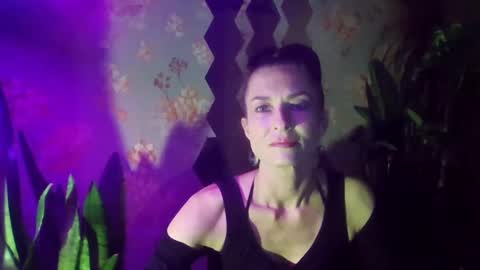 Snapshot of kristinagold44 chatting on 12-11-24, 09:23 Kristina online show from 12-11-24, 09:23