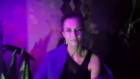 Snapshot of kristinagold44 chatting on 01-08-25, 10:16 Kristina online show from 01-08-25, 10:16