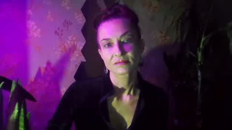 Snapshot of kristinagold44 chatting on 01-09-25, 01:13 Kristina online show from 01-09-25, 01:13