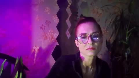 Snapshot of kristinagold44 chatting on 01-21-25, 01:11 Kristina online show from 01-21-25, 01:11