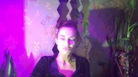 Snapshot of kristinagold44 chatting on 01-29-25, 05:45 Kristina online show from 01-29-25, 05:45