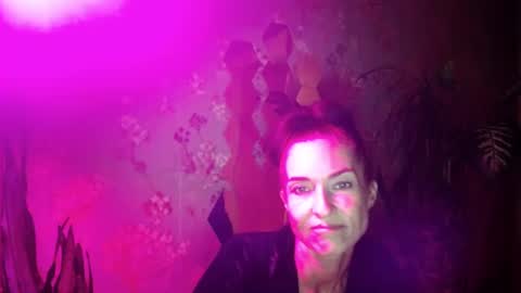Snapshot of kristinagold44 chatting on 01-30-25, 05:39 Kristina online show from 01-30-25, 05:39