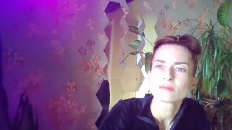 Snapshot of kristinagold44 chatting on 02-04-25, 01:06 Kristina online show from 02-04-25, 01:06