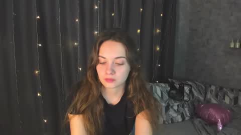 Snapshot of kristinalevis chatting on 02-20-25, 08:25 Kristina online show from 02-20-25, 08:25