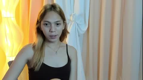 Snapshot of kristine_lux chatting on 05-21-26, 07:21 kristine online show from 05-21-26, 07:21