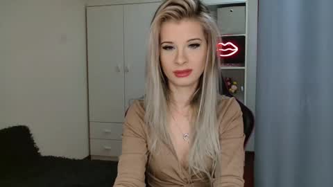 KristineAmore online show from 10-15-25, 07:19