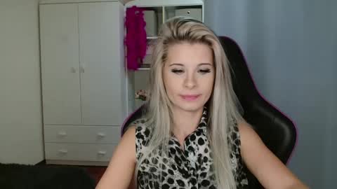 KristineAmore online show from 10-24-25, 06:26