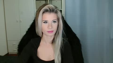 KristineAmore online show from 11-21-25, 08:02