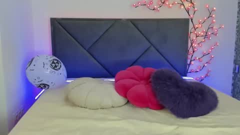 Snapshot of kristivegas chatting on 11-02-25, 02:08 KristiVegas online show from 11-02-25, 02:08