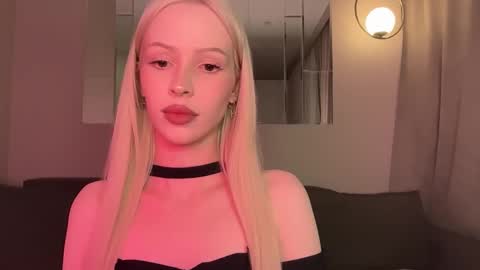 Snapshot of kristy_babe chatting on 02-23-26, 09:45 Kristy and Alice online show from 02-23-26, 09:45