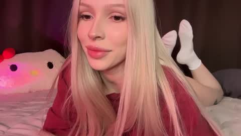 Snapshot of kristy_babe chatting on 03-25-26, 03:51 Kristy and Alice online show from 03-25-26, 03:51