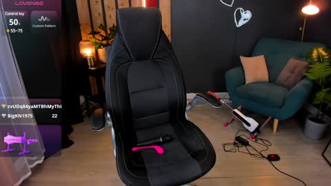 Monika online show from 02-06-25, 10:26