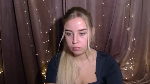 KristyFlowers online show from 12-04-24, 03:21