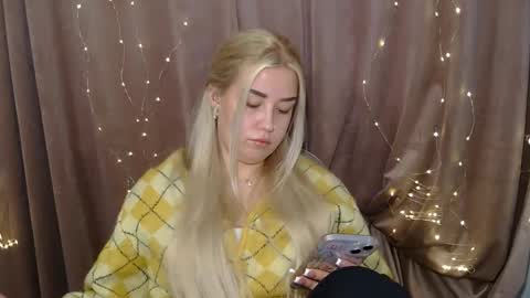 KristyFlowers online show from 12-20-24, 10:16