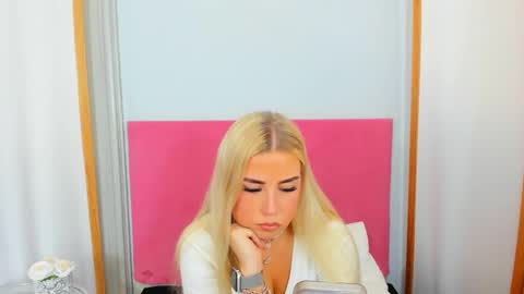 KristyFlowers online show from 02-07-25, 09:47