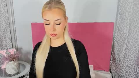 Snapshot of kristyflowers chatting on 03-08-26, 03:16 KristyFlowers online show from 03-08-26, 03:16