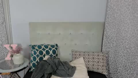 KristyFlowers online show from 05-10-26, 02:22