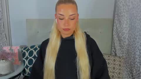 KristyFlowers online show from 06-14-26, 07:05