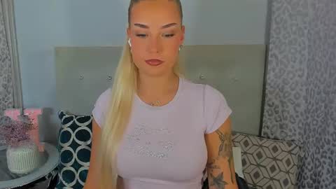 KristyFlowers online show from 06-18-26, 02:32