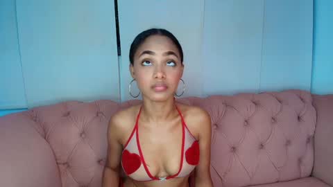 Cristina online show from 01-24-25, 11:12