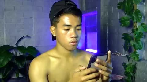 kritthanarkorn online show from 12-15-25, 02:49