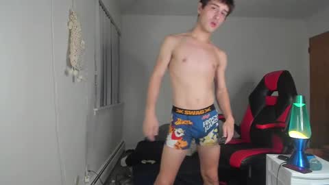 Snapshot of kroddy1985 chatting on 09-16-25, 12:44 Brayden Thompson online show from 09-16-25, 12:44