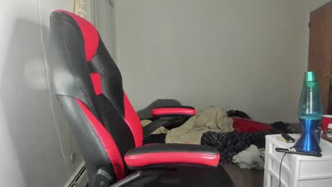 Snapshot of kroddy1985 chatting on 04-12-26, 01:43 Brayden Thompson online show from 04-12-26, 01:43