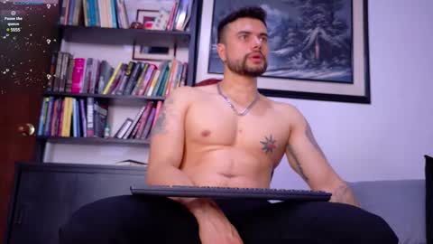 Snapshot of kroy_wood chatting on 12-18-24, 12:51 Kroy Wood online show from 12-18-24, 12:51