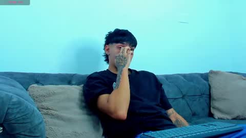 Snapshot of kroywave chatting on 07-09-26, 04:05 Kroy Wave Muscle Tattoos Latino online show from 07-09-26, 04:05