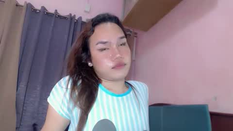 Snapshot of kryplialoveyou chatting on 02-21-26, 02:51 kryplialoveyou online show from 02-21-26, 02:51