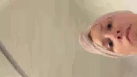 Snapshot of kryptiq0ne chatting on 12-17-24, 10:43 Kryptiq online show from 12-17-24, 10:43