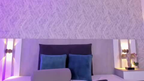 Snapshot of krystal_foxx chatting on 03-21-26, 08:19 Krystal online show from 03-21-26, 08:19