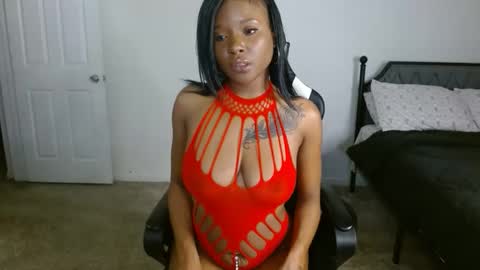 Snapshot of krystalblakexxx chatting on 02-15-26, 12:07 Krystal Blake online show from 02-15-26, 12:07