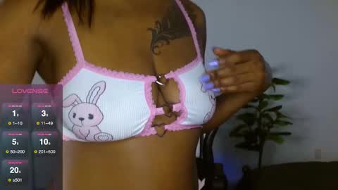 Snapshot of krystalblakexxx chatting on 03-19-26, 03:05 Krystal Blake online show from 03-19-26, 03:05