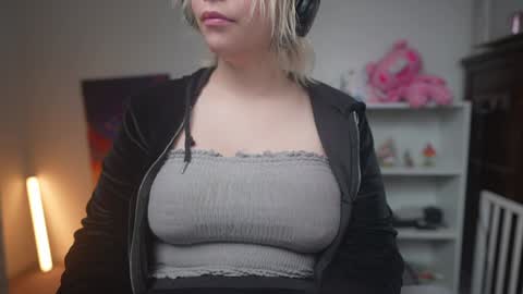 Krystal Syx online show from 01-20-25, 08:29