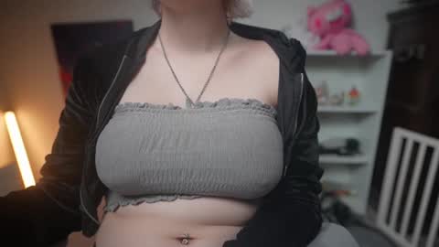 Krystal Syx online show from 02-14-25, 05:25