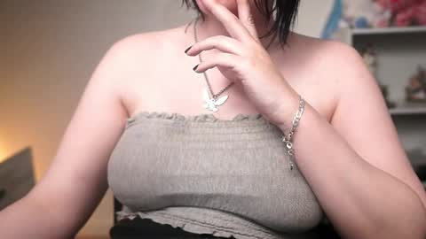 Krystal Syx online show from 03-12-26, 07:53