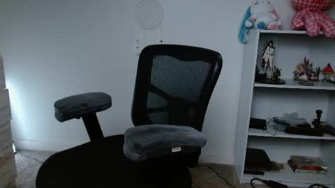 Krystal Syx online show from 06-18-26, 01:48