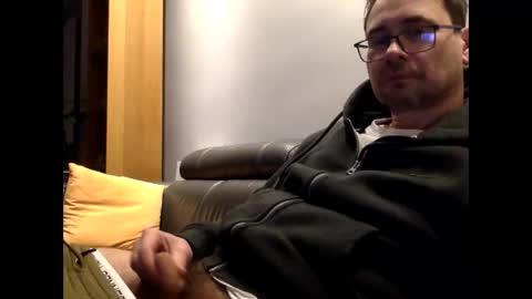 krzysztof1977 online show from 01-10-25, 10:25