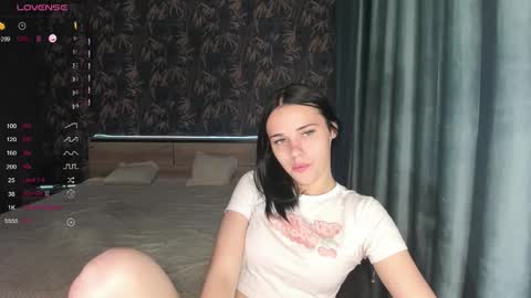 Ksenia online show from 09-28-25, 03:17