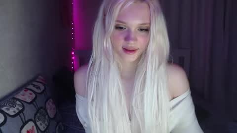 Snapshot of kttyemiow__ chatting on 03-07-25, 02:36 Emilia online show from 03-07-25, 02:36